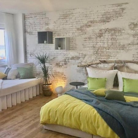 Liebevoll Renoviertes Apartment Mit Panoramablick Friedrichshafen Exteriör bild